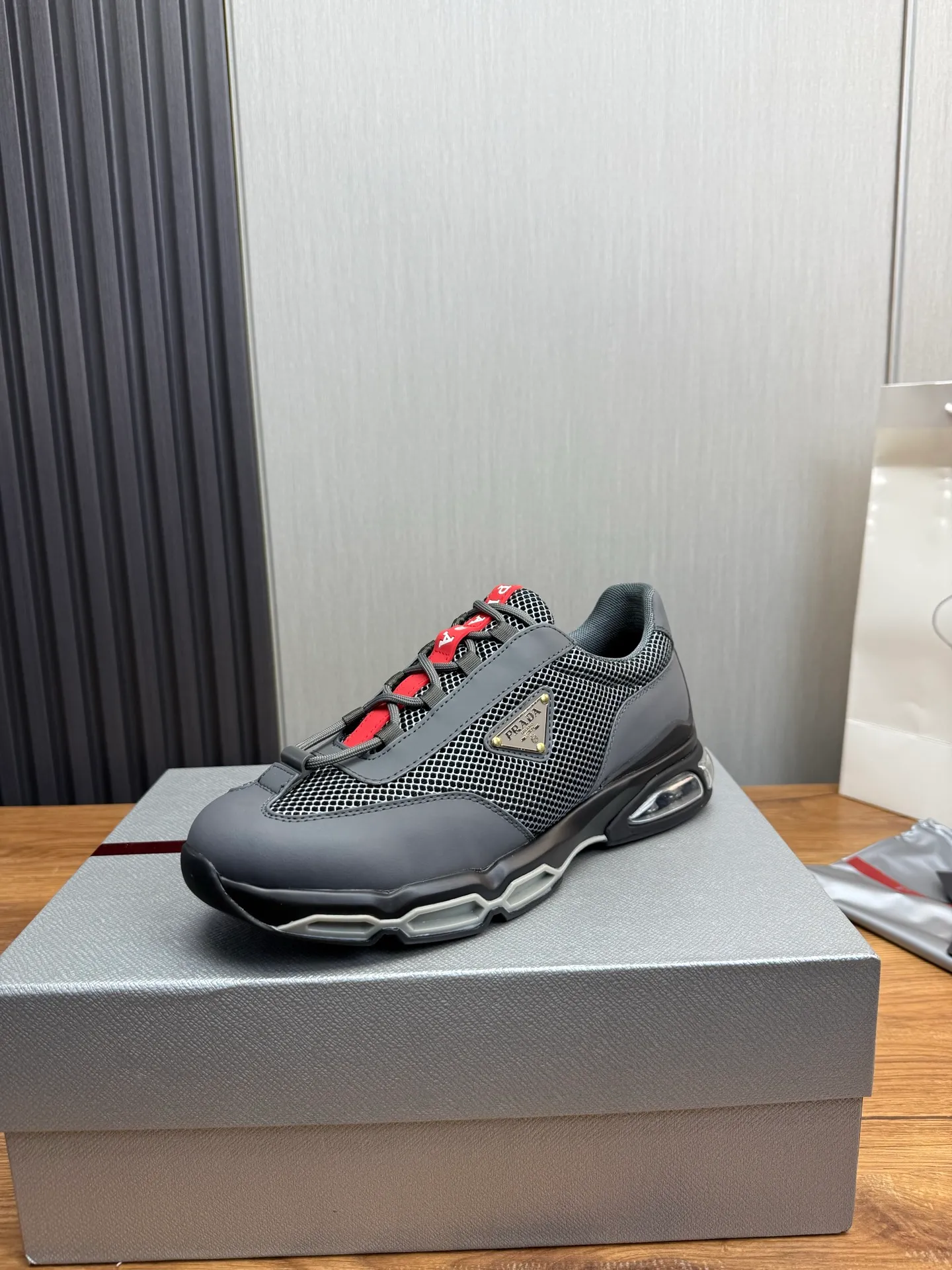 Men's shoes 💰660💰 [PRADA] Men's shoes are popular in the counter, high-quality shipments ✔️Official website synchronization, original imported cowhide with comfortable mesh + cowhide lining, 1⃣️:1⃣️reproduction, original factory air-cushioned original sole, 38-45